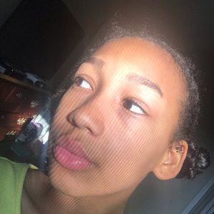 Meet your Posher, De’asia